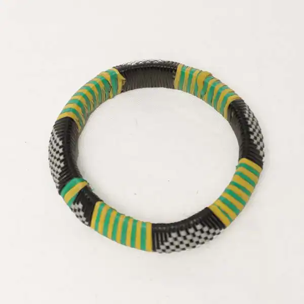 Bracelet traditionnel africain vintage vendu chez Baobabmart