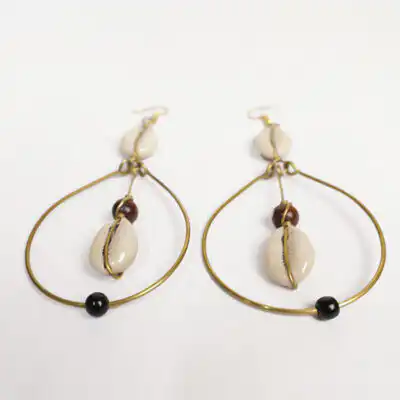 Oval Pendant Earring with Beads – Handcrafted Elegance for Everyday Wear