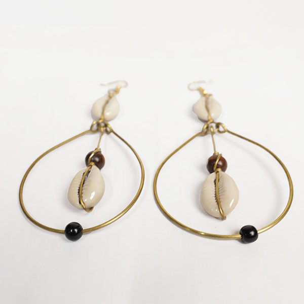 Oval Pendant Earring with Beads – Handcrafted Elegance for Everyday Wear