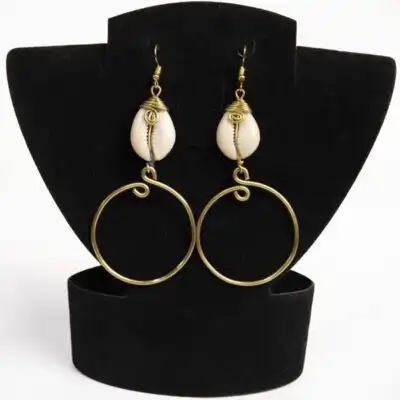 Cowry with Bronze Hoop Earrings1