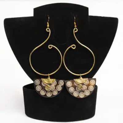 Handmade Cleopatra Earrings Carved from Ox Horn Decorated with Bronze - Baobabmart