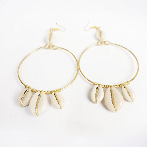 Bronze hoop earring with 3 cowries at the buttom 1 Bronze Hoop Earrings with 3 Cowries at the Bottom – Handcrafted African Jewelry at Baobabmart