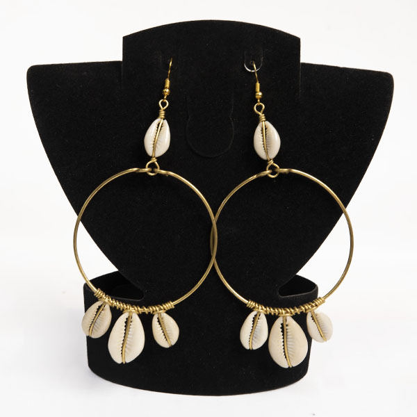 Bronze hoop earring with 3 cowries at the buttom 3 Bronze Hoop Earrings with 3 Cowries at the Bottom – Handcrafted African Jewelry at Baobabmart