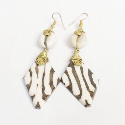 Cowrie Earrings Dangling in a Diamond Shape – Handcrafted African Jewelry at Baobabmart