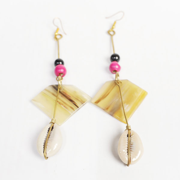 Ethnic earring with black and pink beads, ox horn diamond and cowries 1 Ethnic Diamond Shape Earrings with Beads – Authentic African Ox Horn Jewelry at Baobabmart