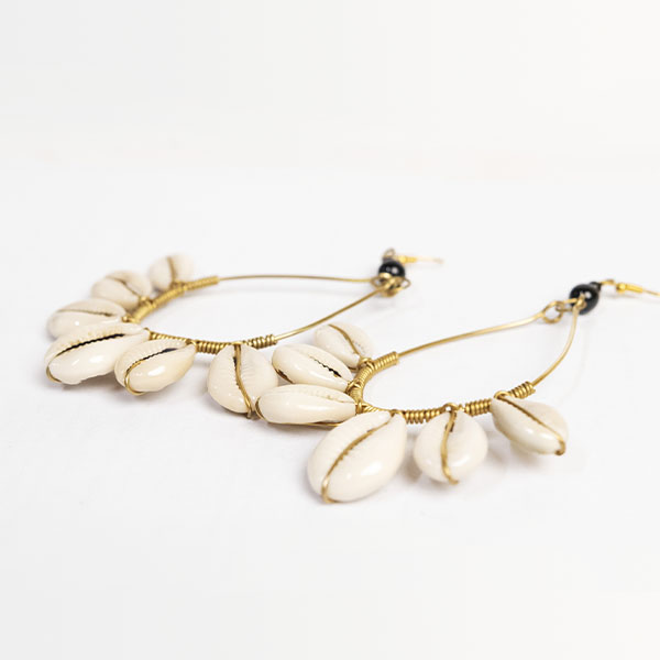 Oval Cowries Earrings With Bronze 2 Oval Cowries Earrings With Bronze