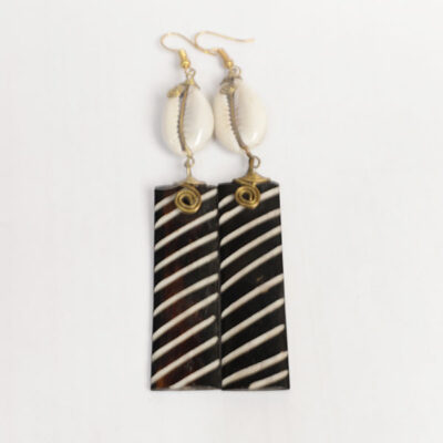 Rectangular Ox Horn Earrings Decorated with Cowries – Handcrafted African Elegance for Any Occasion