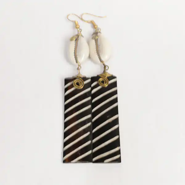 Rectangular Ox Horn Earrings Decorated with Cowries – Handcrafted African Elegance for Any Occasion
