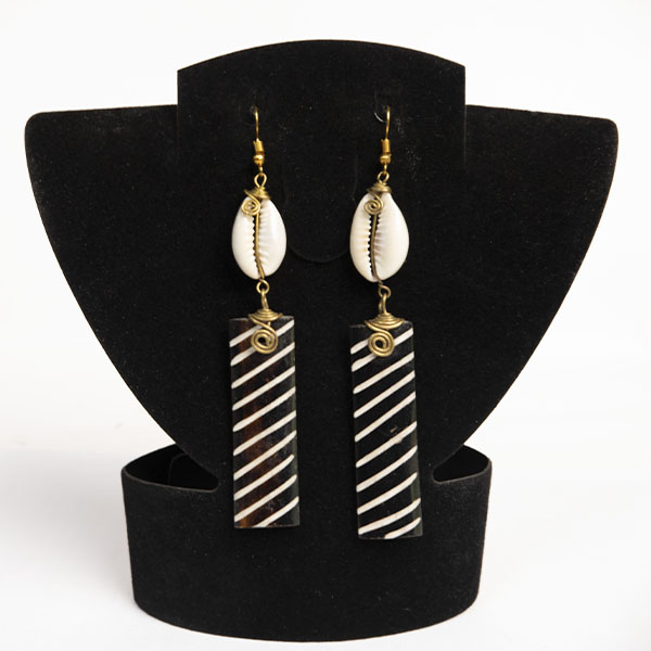 Rectangular Ox Horn Earrings Decorated with Cowries – Handcrafted African Elegance for Any Occasion