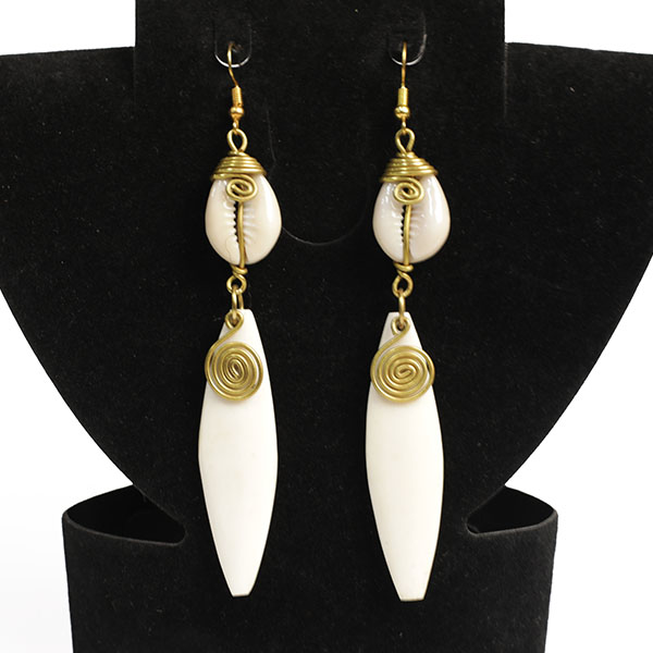 White cowri and long dangling ox horn earring2 White Cowrie and Long Dangling Ox Horn Earrings – Handcrafted African Elegance for Any Occasion