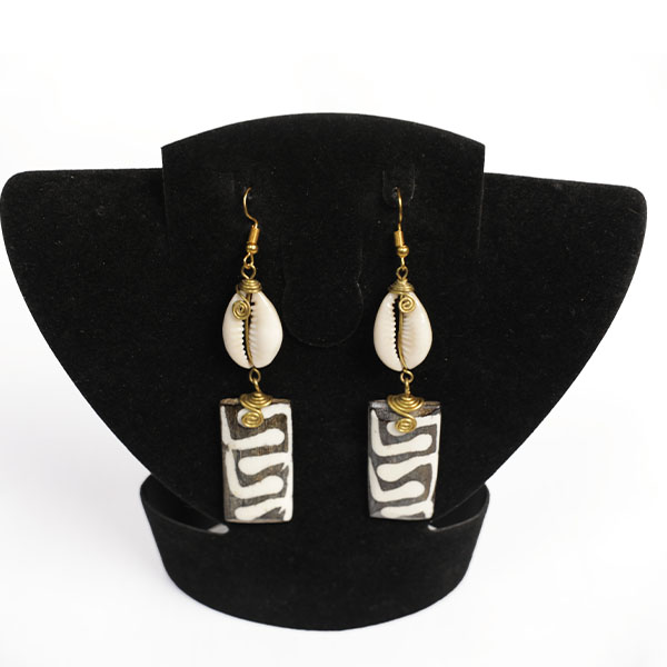 1 cowri with small black and white rectangle earring 3 Cowrie with Black and White Rectangle Earrings – Handcrafted African Jewelry at Baobabmart