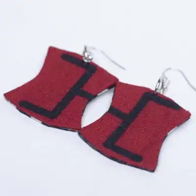 Vintage 8-Shaped Red Wax Earrings – Authentic African Jewelry from Baobabmart