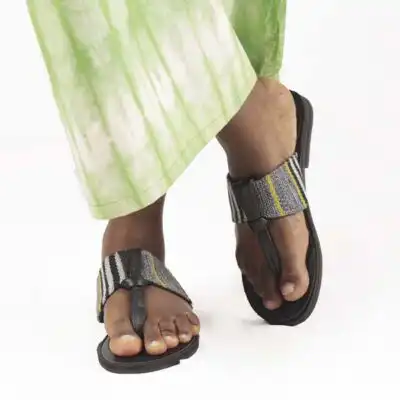 Tong in Leather with Twine Thread Sandals – Handcrafted African Sandals Available at Baobabmart