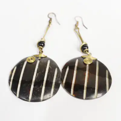 Black Pendant Circle Earrings