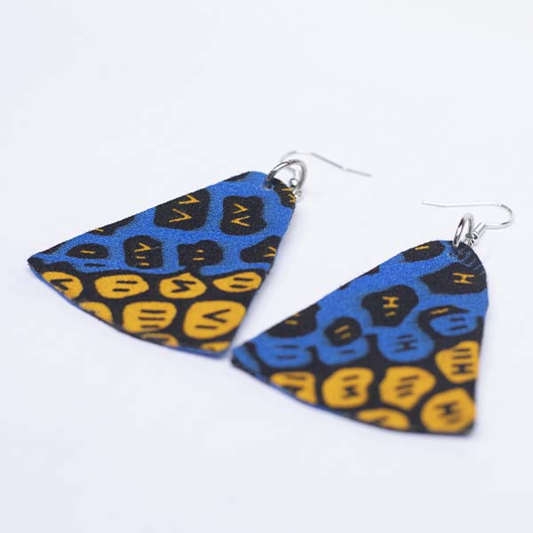 Triangle earrings with wax 1 Traditional Triangle Earrings with Wax – Vibrant Afrocentric Jewelry at Baobabmart