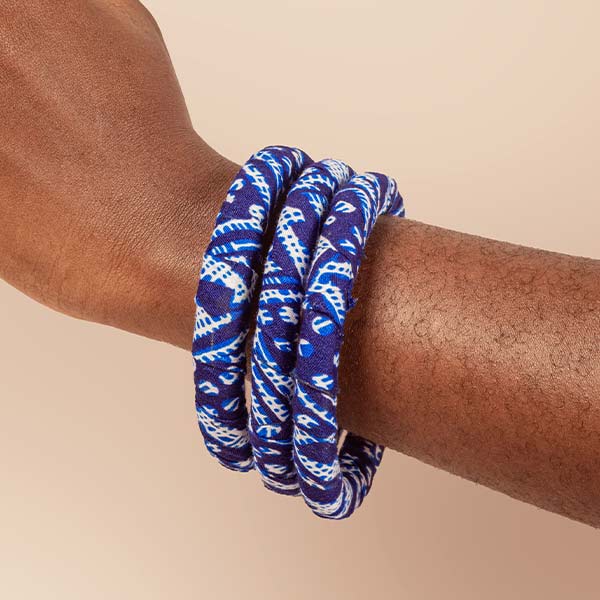 blue bracelet 4