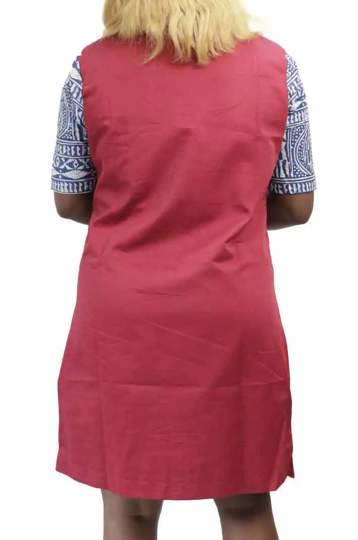 Oxblood ženska haljina-tunika s ndop tkaninom 3 Oxblood tunika haljina s Ndop tkaninom za žene – elegantna afrička odjeća dostupna na BaobabMartu.