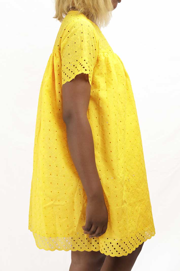Short dress in yellow lace 4 Short Dress in Yellow Lace for Sale – elegant African attire available at BaobabMart.