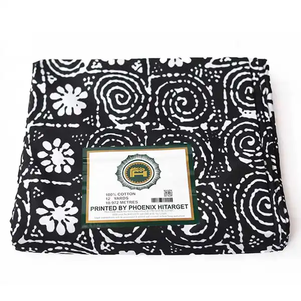 Tissu Hitarget noir avec fleurs imprimées en noir et blanc – tissu audacieux et élégant disponible chez BaobabMart.