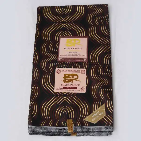 Gros plan du tissu Ankara Black Prince à rayures semi-circulaires à vendre montrant des rayures