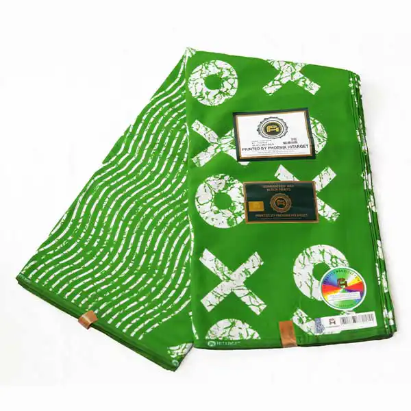 Tissu vert Hitarget XO à vendre – tissu audacieux et élégant disponible chez BaobabMart.