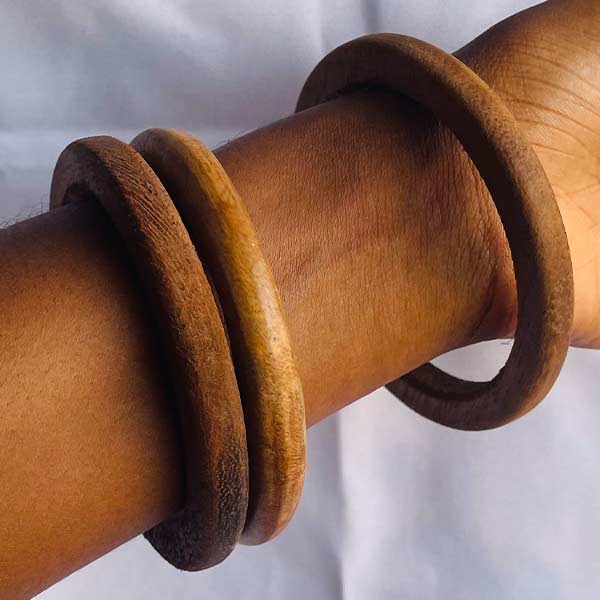 Medium size wooden bracelet for men and Women 3
