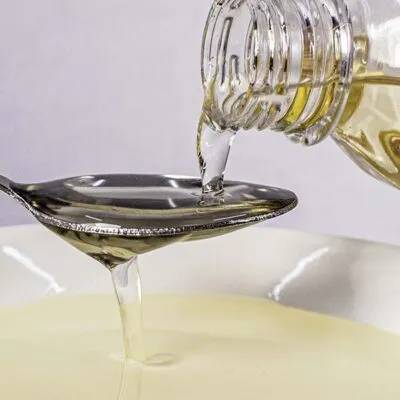 Sunflower Oil for Sale – cold-pressed African sunflower oil available per litre and in bulk at Baobabmart